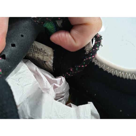 Nike Men's Black and Multicolor Athletic Shoes - Picture 11 of 12